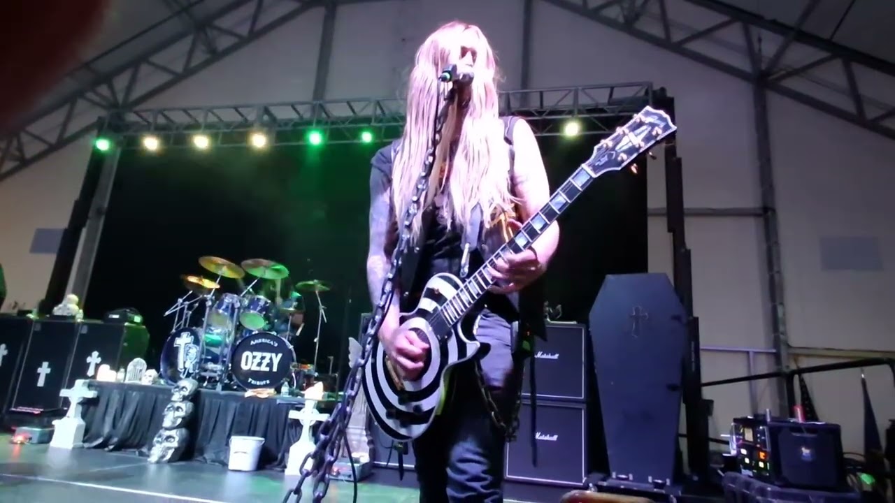 Crazy Train tribute band -Ozzy- Crazy Train