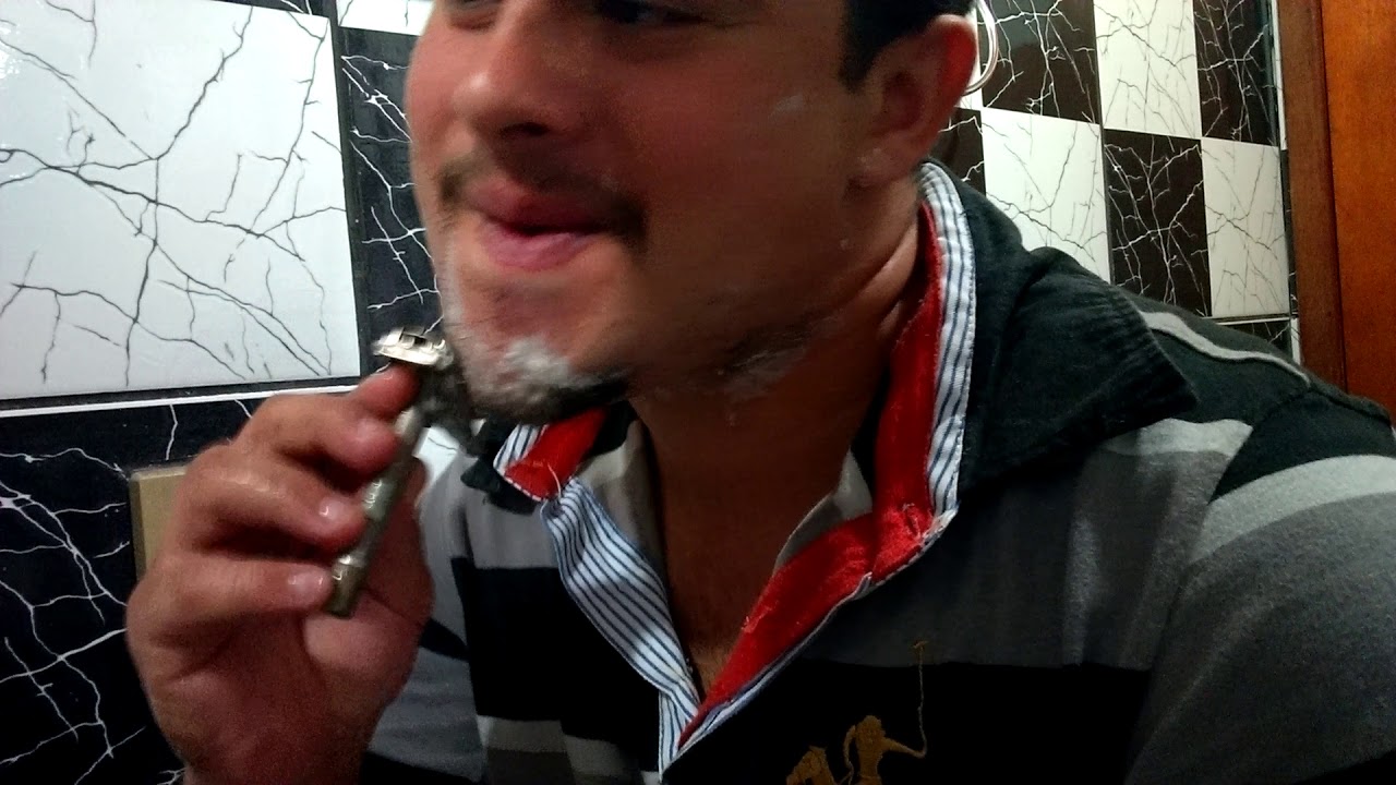 Fazendo uma barba