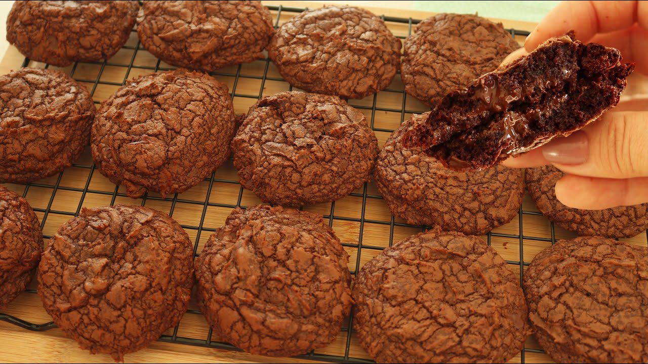 MASSA ÚMIDA e PEDACINHOS DE CHOCOLATE - COOKIES de BROWNIE - ESSA VAI TE CONQUISTAR 😍- Dika da Naka