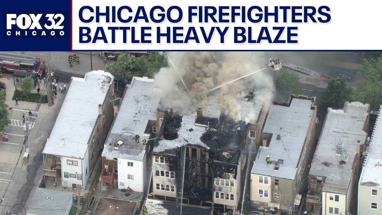 Chicago firefighters battle heavy blaze at Northwest Side apartment building