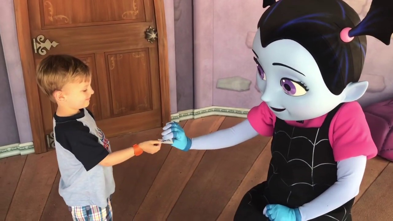 Henry Meets Vampirina