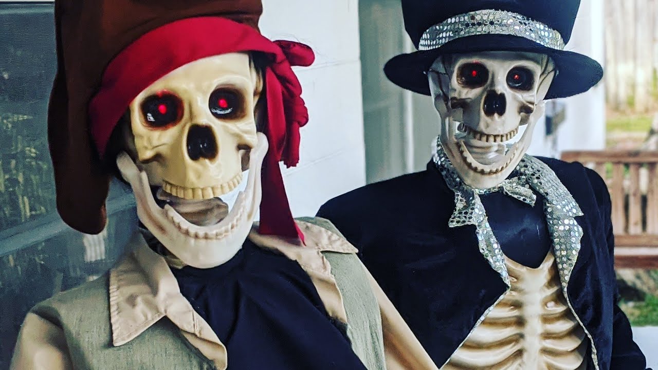 Gemmy Animated Life-Size Skeletons