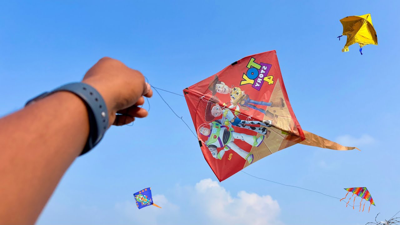 Kite Looting On Roof | 3 Panni Ki Patang Loot Li 🪁 | Kite catching new video