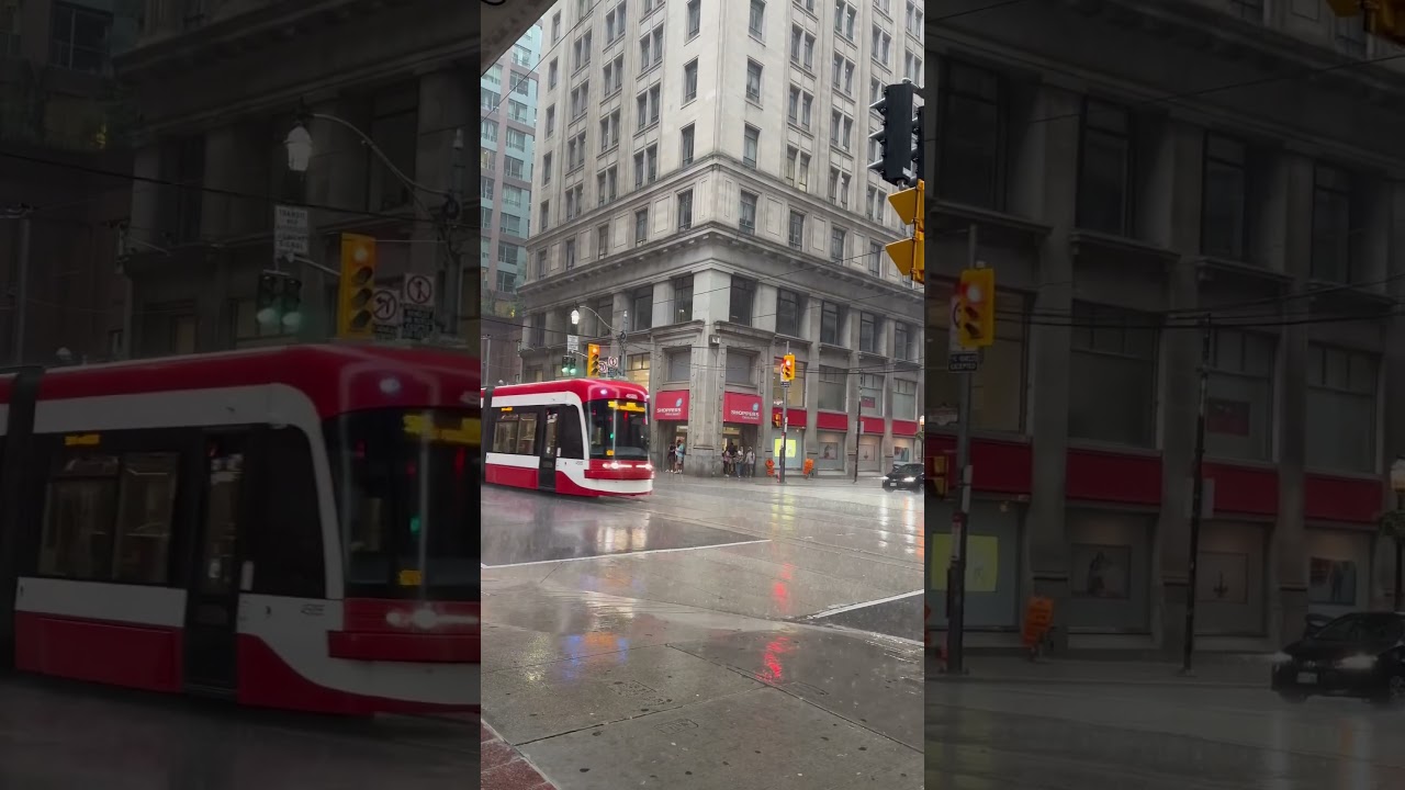 The beauty of rain in Toronto🌧️ ☔️ 🇨🇦