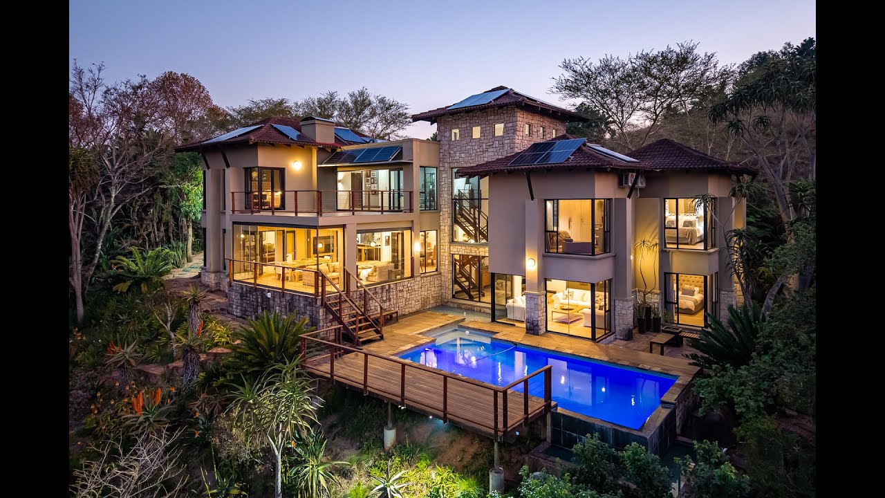 BREATHTAKING VIEWS | 4 Bedroom House For Sale in Everton