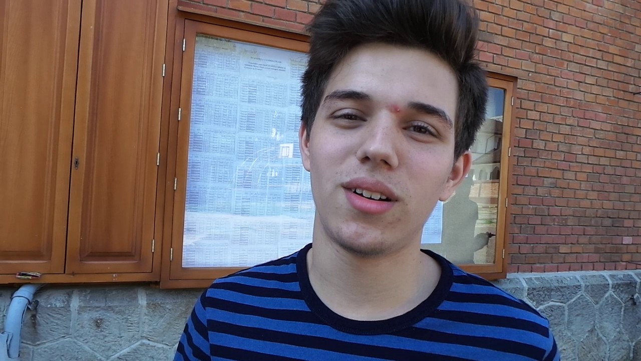 Absolvent Colegiul Național Unirea