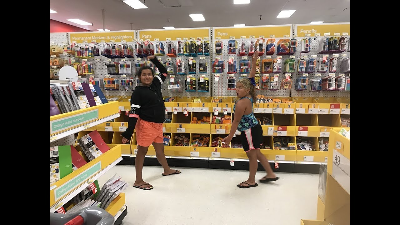 Покупка клея, слайма, мягких игрушек и пластилина в Target - Покупка товаров для школы в Target