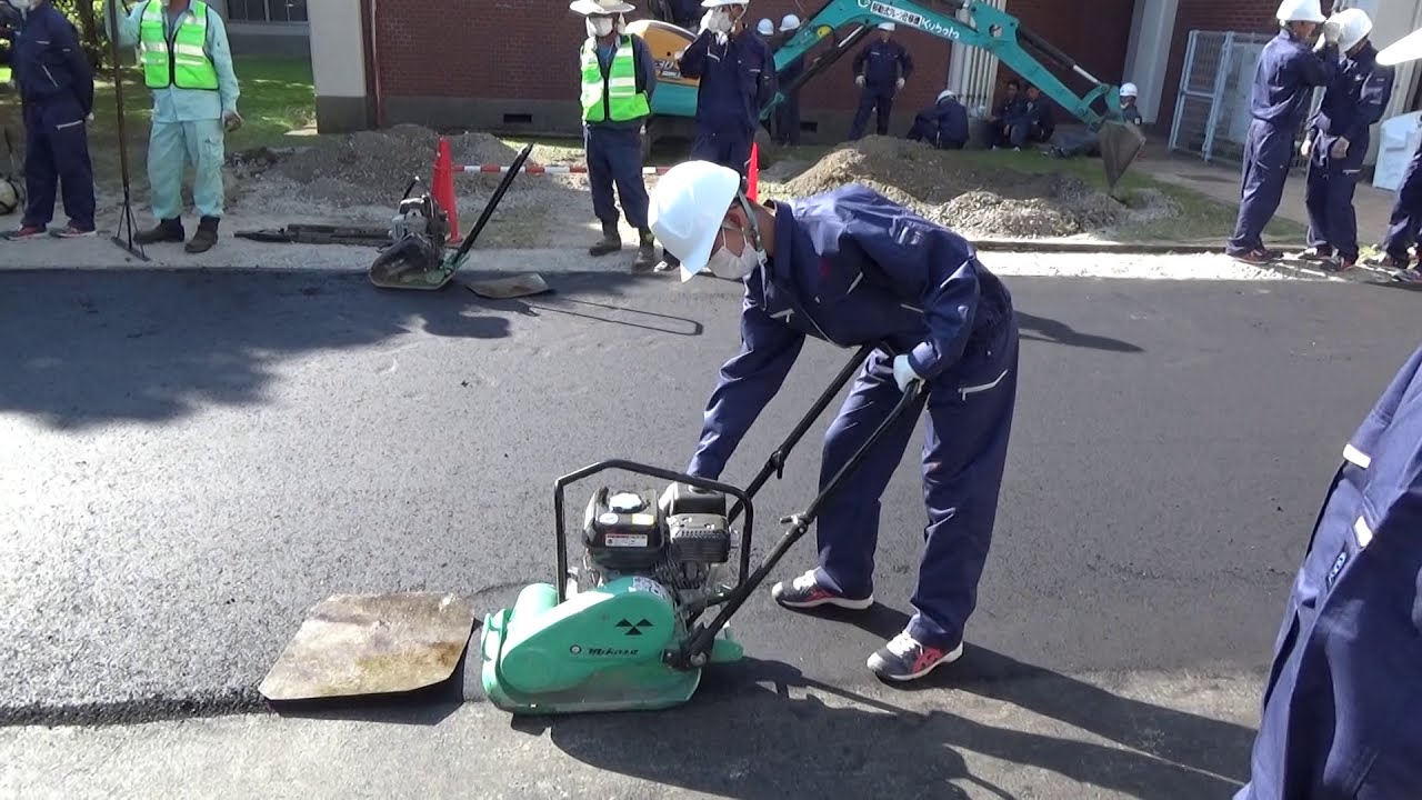 アスファルト舗装実習