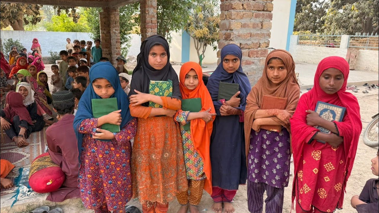 Mashallah 6 Girls Ne Quran Mukamal Seekh Lya