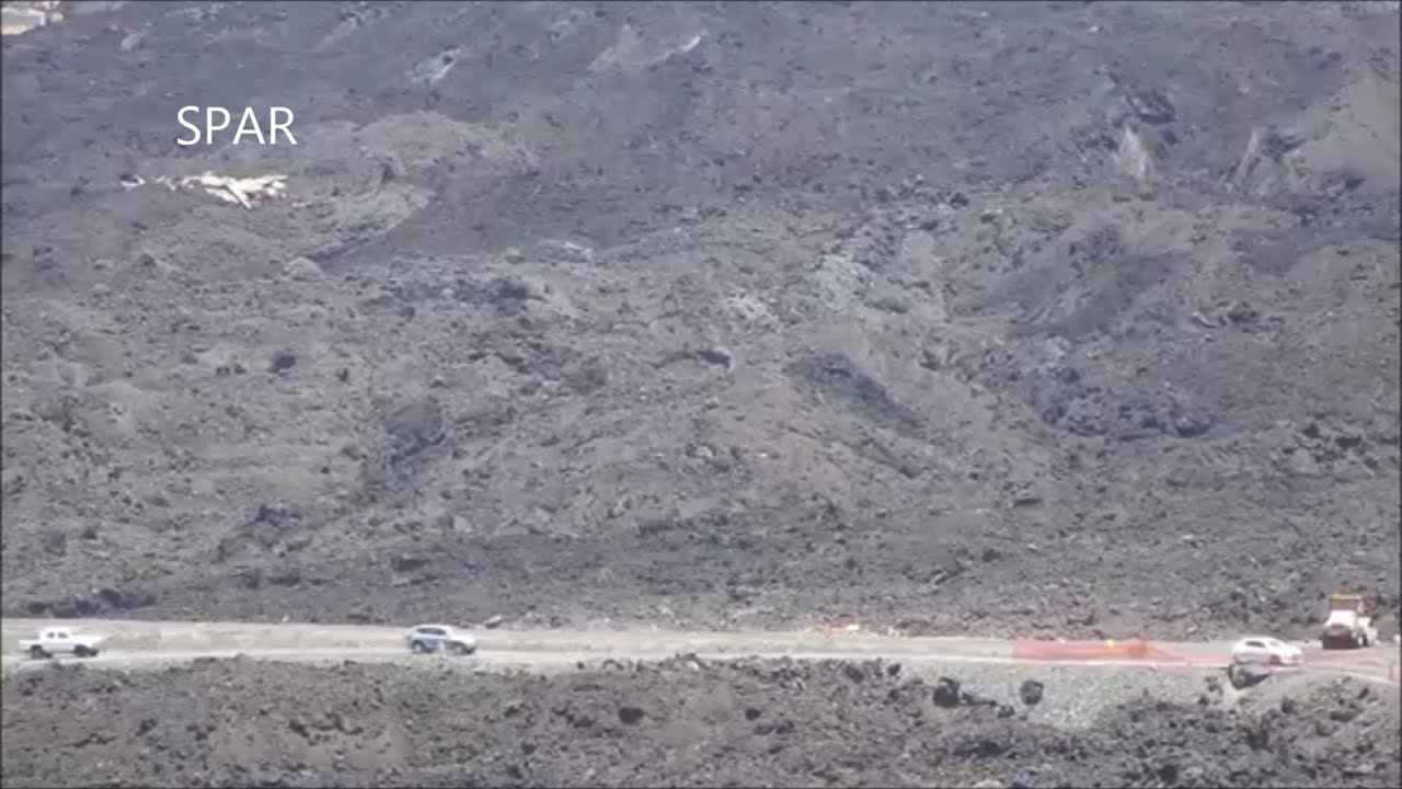 La Palma Straßenöffnung nach dem Vulkan - hohes Fahrzeugaufkommen La Laguna - Las Norias -