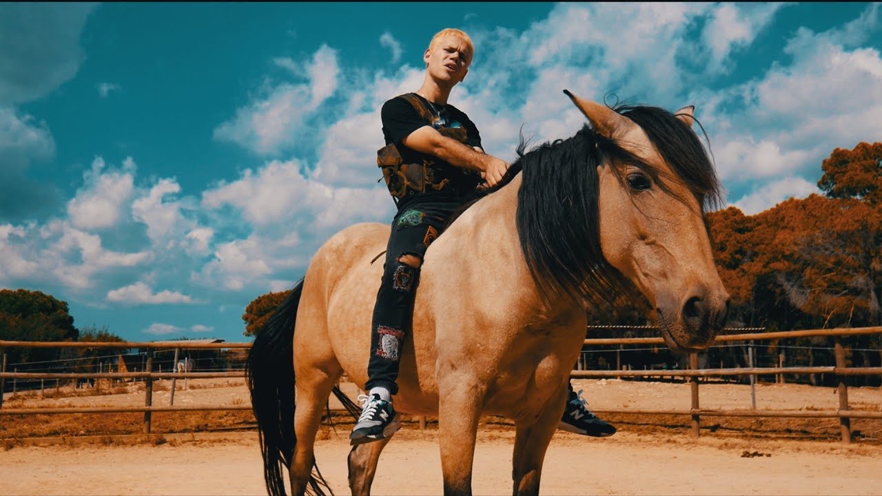 KolomB - Ídolos/Heartbreak Knight [Official Music Video]