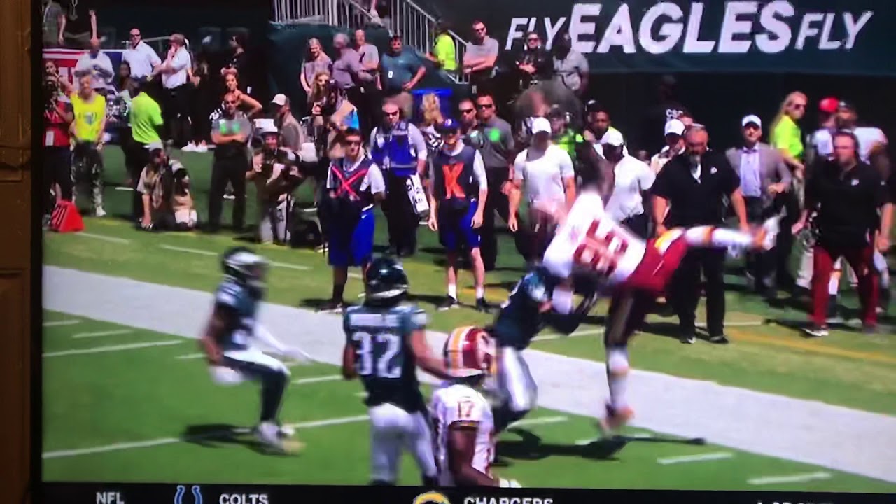 Vernon Davis hurdles defender and rumbles for touchdown
