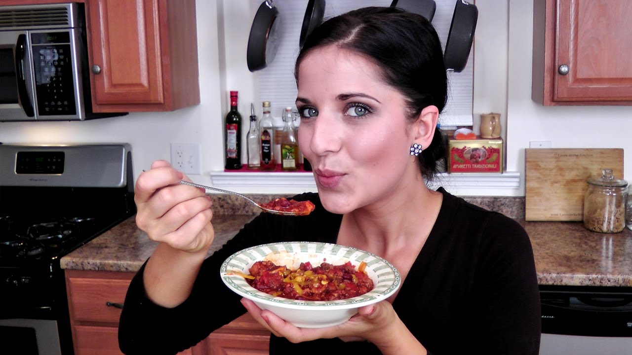 Homemade Chili Recipe - Laura Vitale - Laura in the Kitchen Episode 217