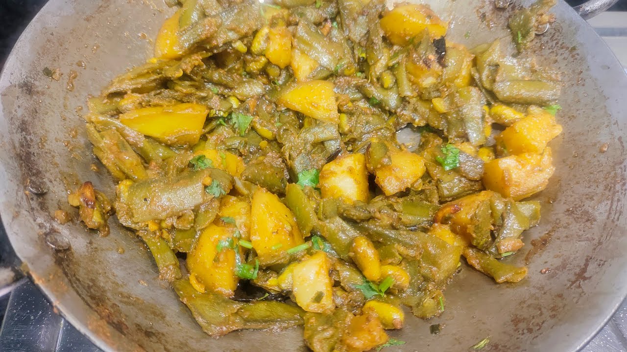 सेम फली और आलू की सब्जी बनाना सीखें बिल्कुल अलग अंदाज में वीडियो देखेंगे तो समझ जाएंगे ll Semfali