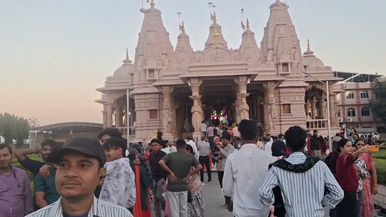 શ્રી સ્વામિનારાયણ મંદિર - રૂસ્તમબાગ  Swaminarayan mandir, Rustambag, Surat,