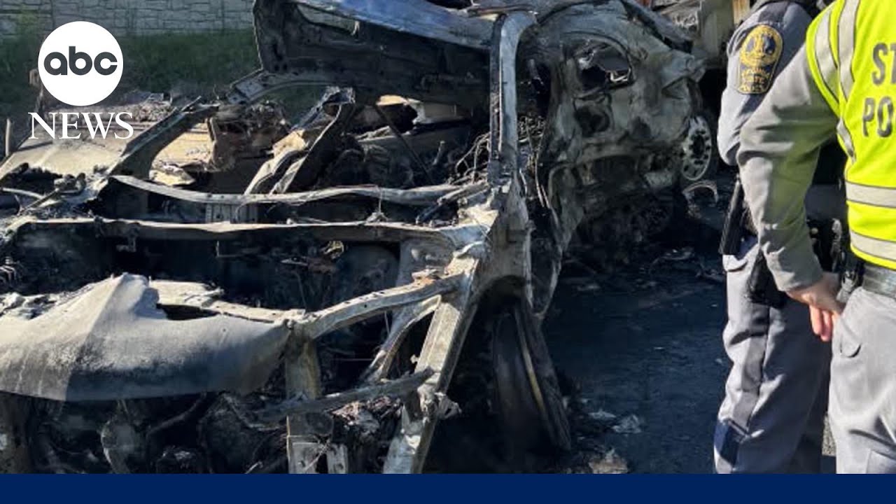 В результате автобусной аварии на трассе I-95 погибли 5 человек, в том числе дети, более 40 получ...