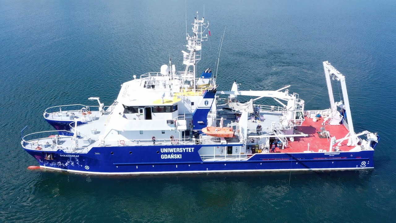 University of Gdańsk ship  R / V Oceanograf on the way to Cadiz