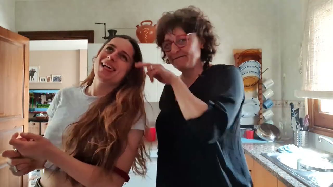 #1455 MADRE Y HIJA  MACARRONES