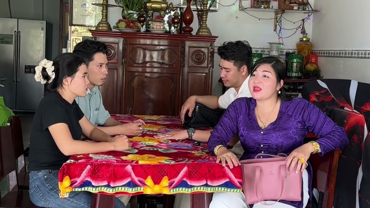 Thấy em út làm ăn được anh chị 2 qua đòi lên tiền đất/ Chi Tidi