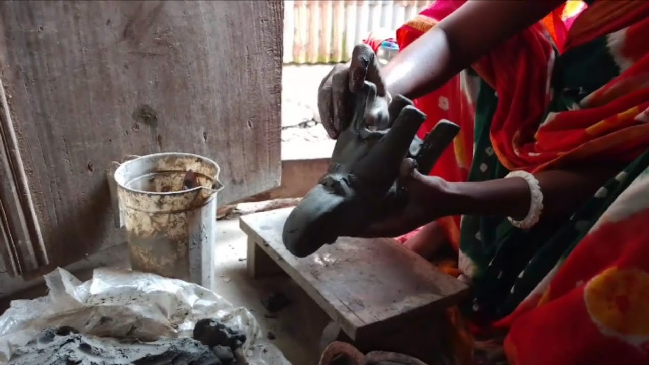 How a woman makes an elephant out of clay, very easy, clay art, modeline an elephant, amazing video