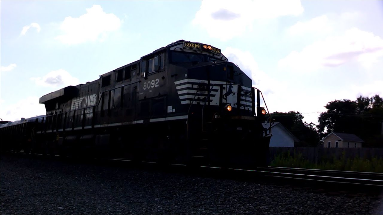 7/19/23 Holland, OH; NS 8092 leads a manifest west
