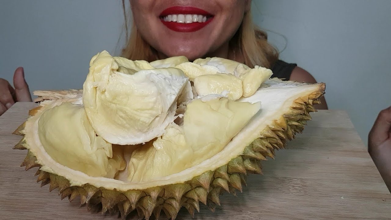 ASMR Durian Soft Eating Sound *No Talking/ Tina asmr Mukbang
