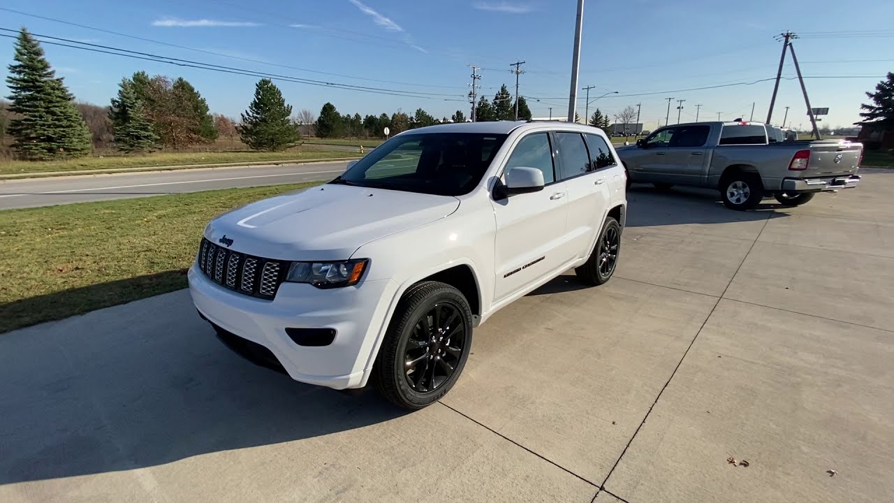 New 2021 Jeep Grand Cherokee Laredo X Walk Around (N21063)