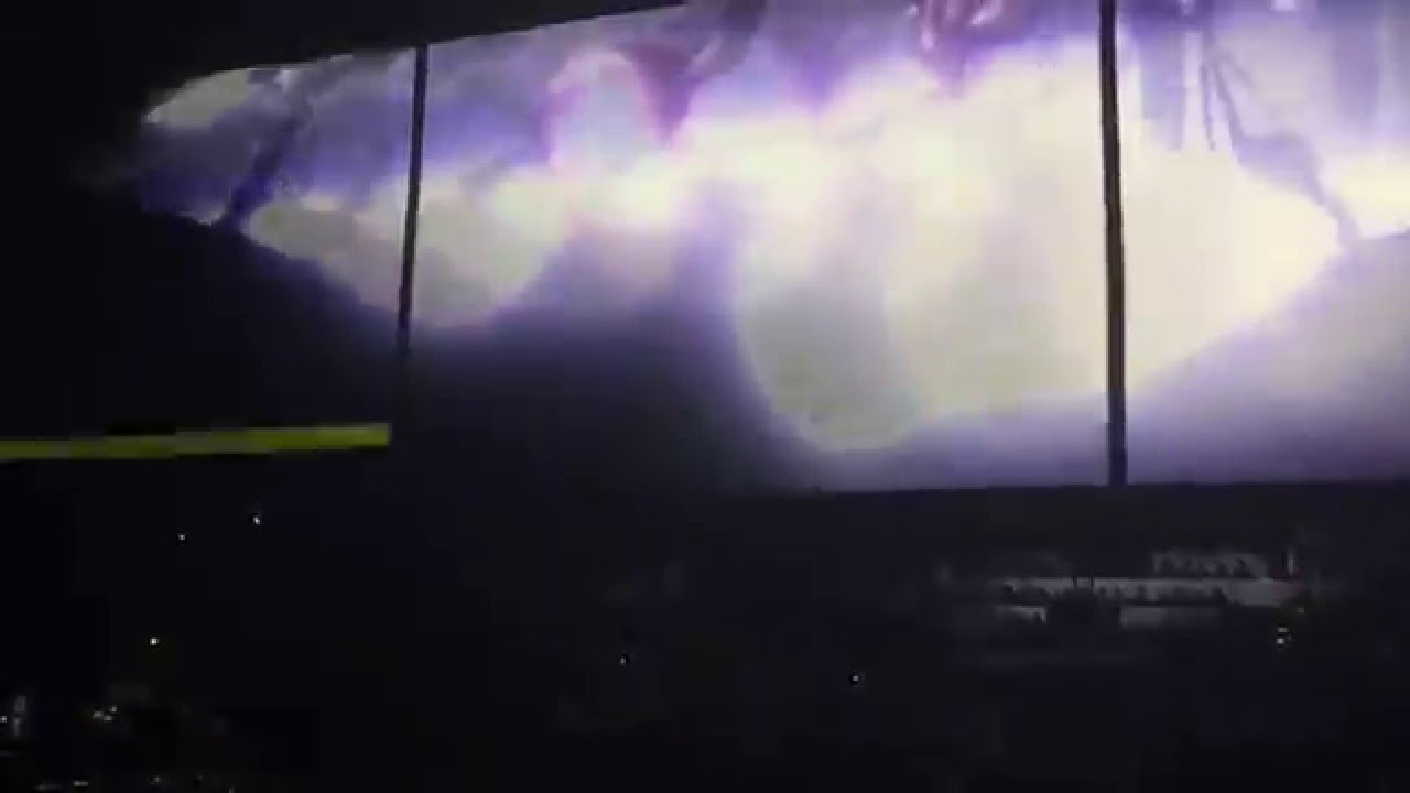 U2 Bullet The Blue Sky live in Paris, Bercy arena 10-11-2015