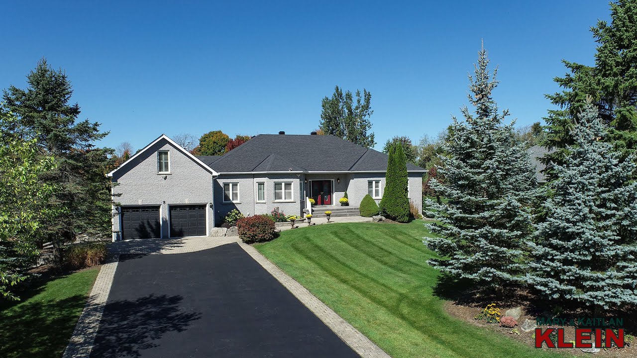 Caledon – 3+1 Bedroom Brick Bungalow on Prestigious Cul De Sac For Sale | Kaitlan Klein