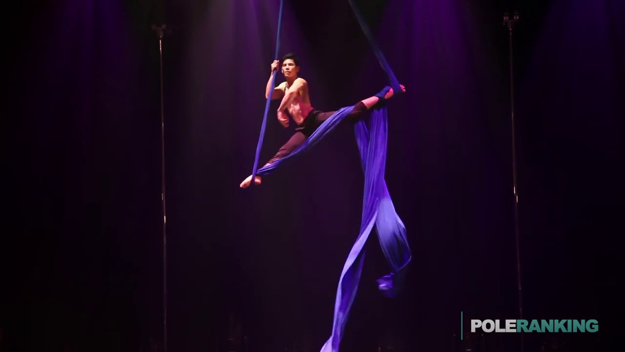 Aerial Silks Men, Oak Kannatthaphon