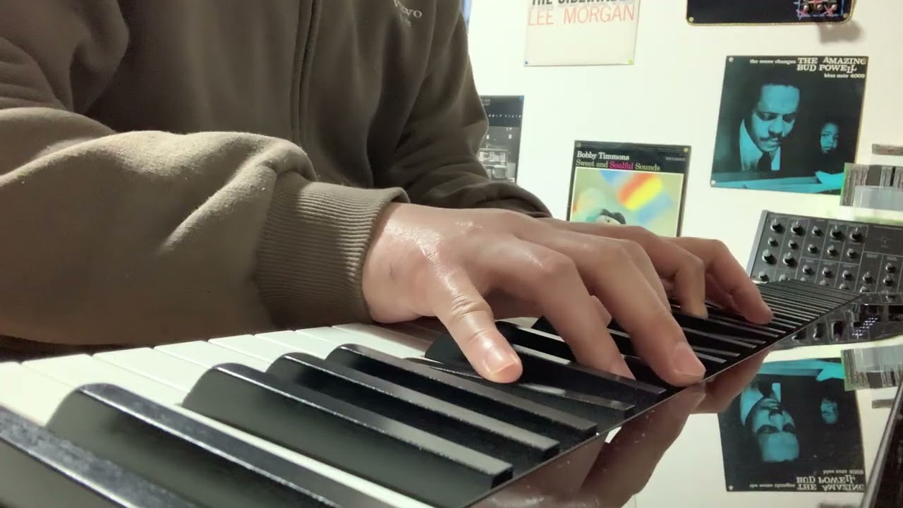 Piano improvisation No.10437