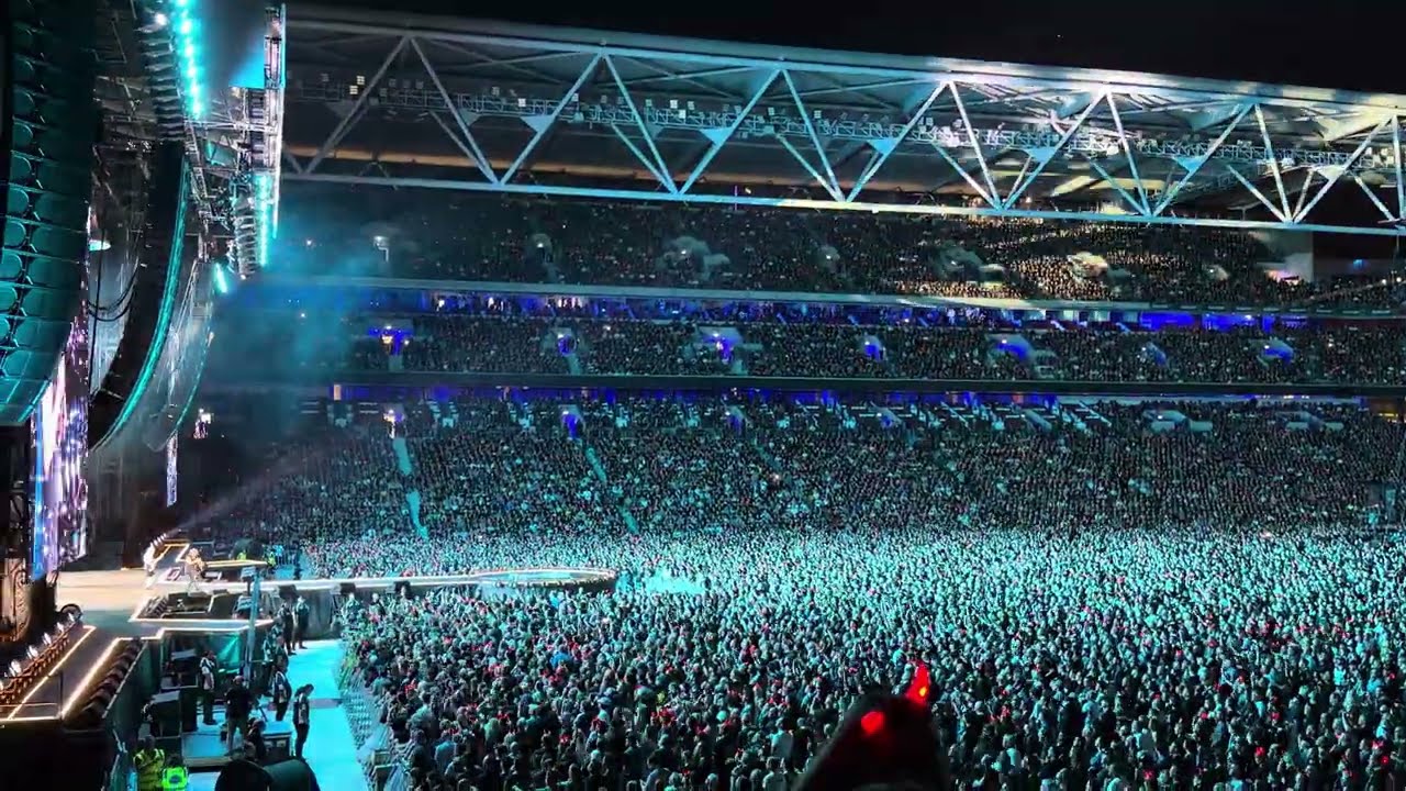 AC/DC High Voltage live from Suncorp Stadium