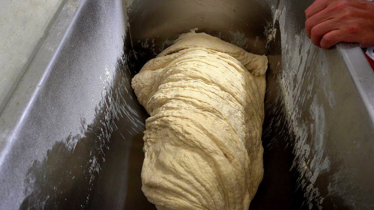 Изготовление рамэн Ланьчжоу ручной работы - Тайваньская кухня