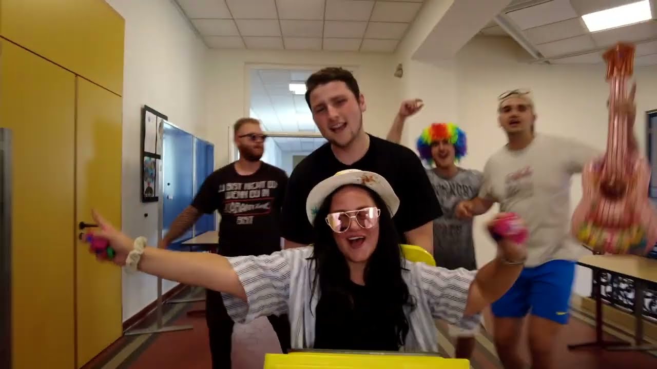 LGE Lipdub 2022 - Walking On Sunshine (Katrina & The Waves)