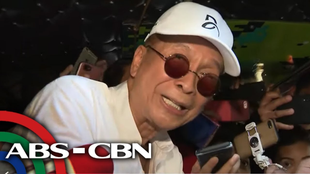 PANOORIN: Ilang eksena sa 'commute challenge' ni Panelo | TV Patrol