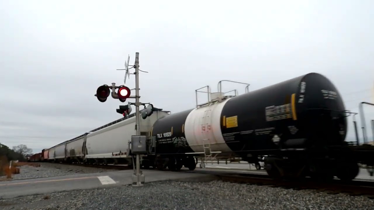 NS 4182 Leads NS 321 Through Warner Robins, GA 1-24-26