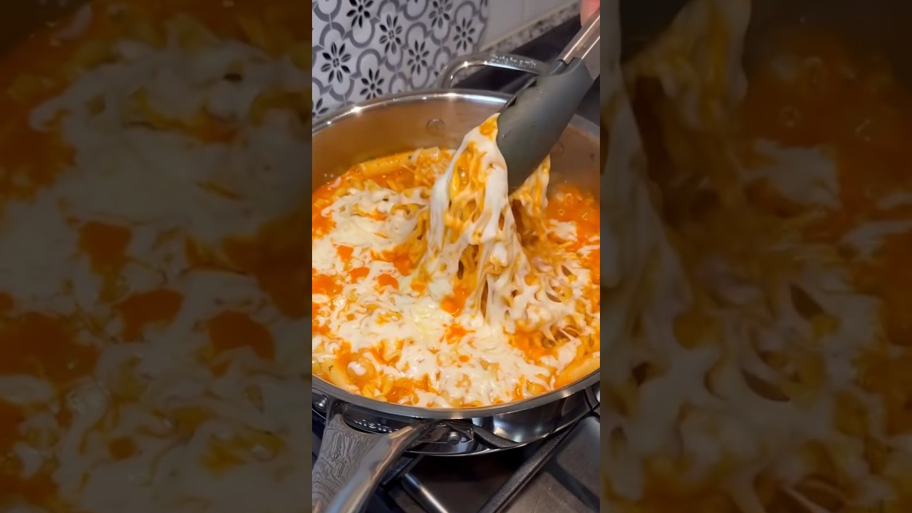 MAKING NOODLES EXTRA SPICY SO MY FAMILY CAN'T HAVE ANY... #shorts #viral #mukbang