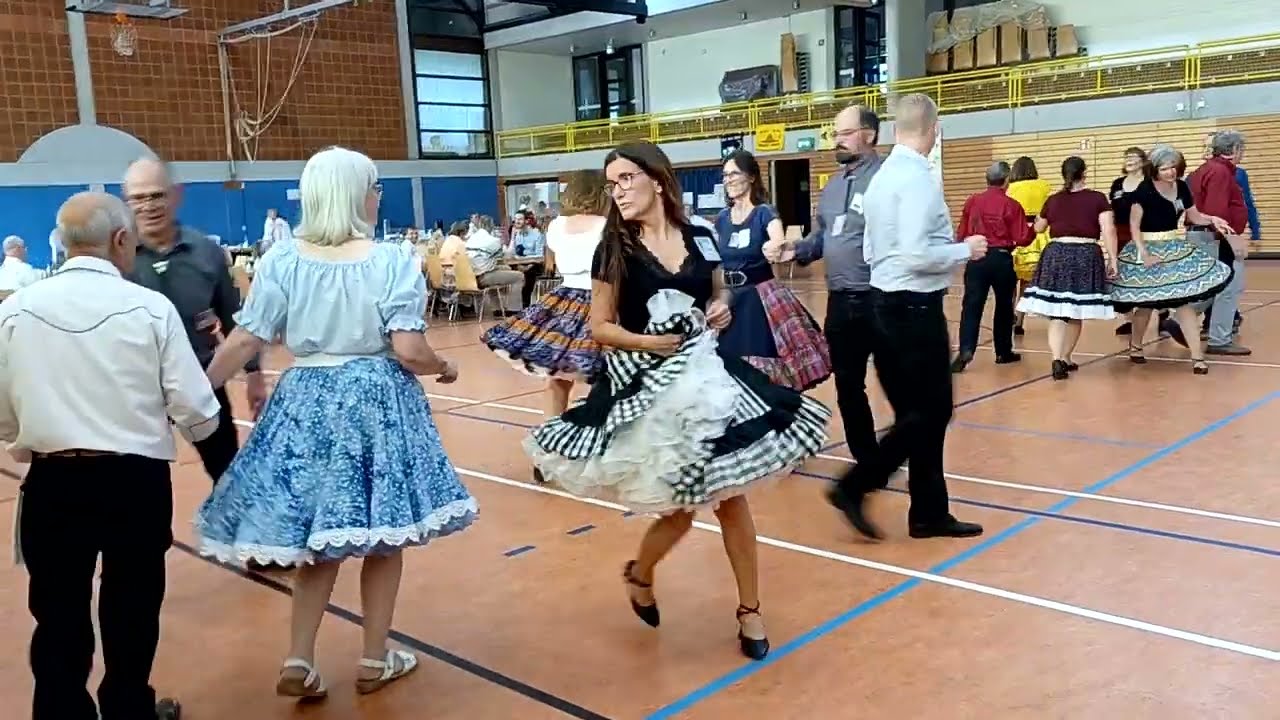 2022 Zoo Dance, Main Stream Pattern call with Martin Kull. Square Dance Karlsruhe 2022 06 18