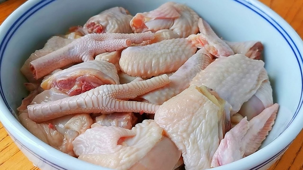 鸡肉别直接下锅炒，教你1个好吃做法，配料简单味道足，超过瘾！