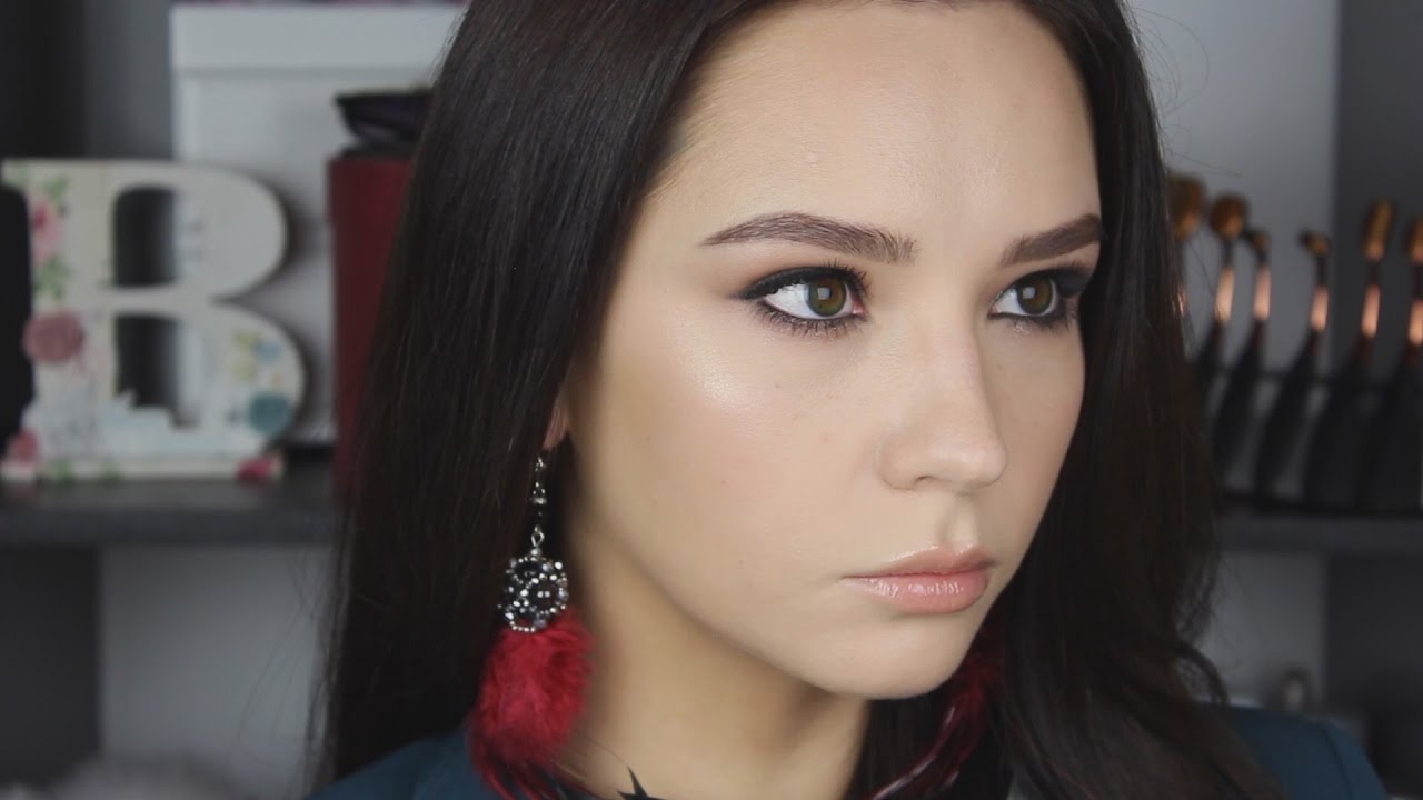 Новогодний макияж с продуктами Estee Lauder