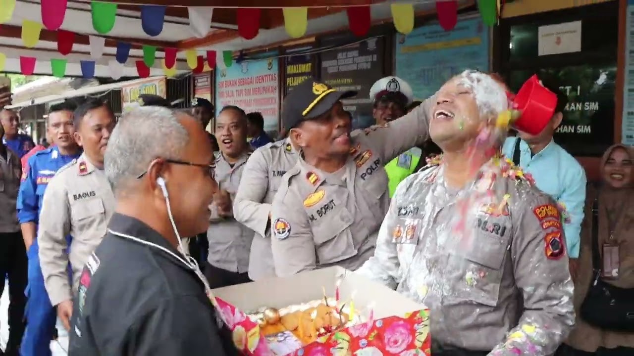 Prank surprise ultah Kapolres Kepulauan Yapen AKBP Herzoni Saragih.S.I.K.,M.H yang ke 45 Tahun