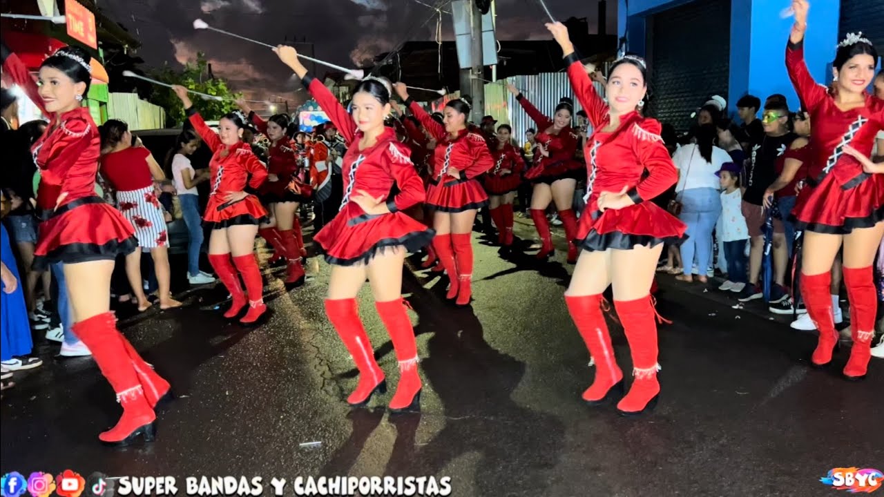 Jiboa Latín Band en Desfile de Correo de Usulután.