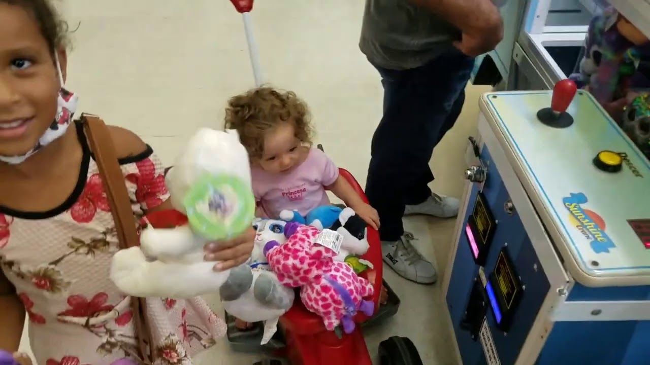 quando a sophia vai com o papai brincar a sorte vai junto . veio feisty. safari . bolota. veio muito
