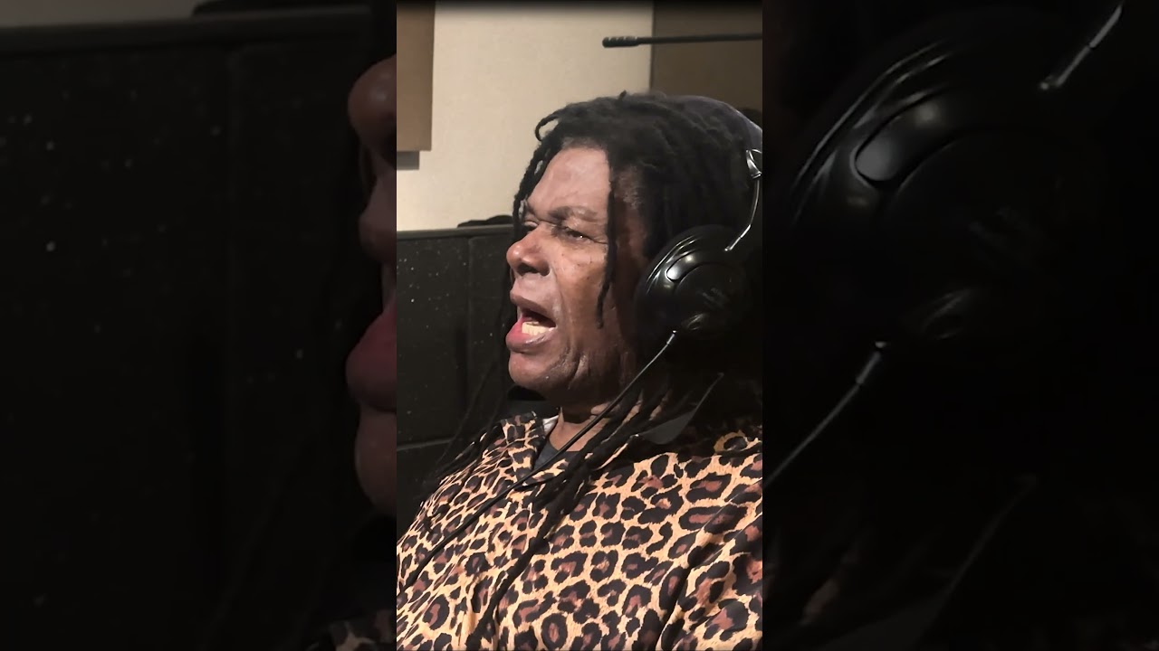 Legendary artist Winston Jarrett recording an exclusive dubplate for Irie Ites !