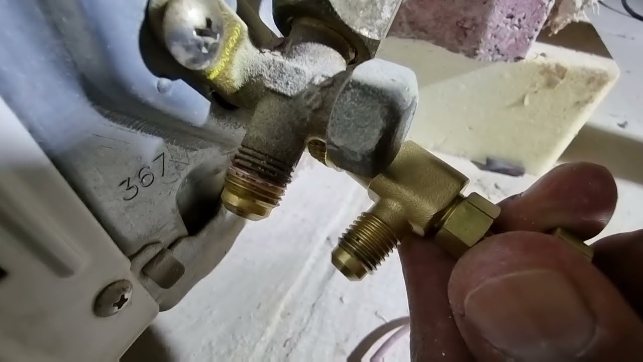 لا يمكن شحن وحدة غاز 410  بغاز 22 والسبب 🤔🧐