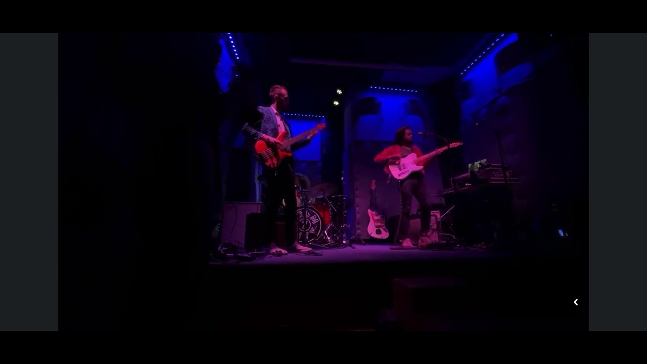 #midwestemo #guitar #coheedandcambria #livemusic #guitarriffs