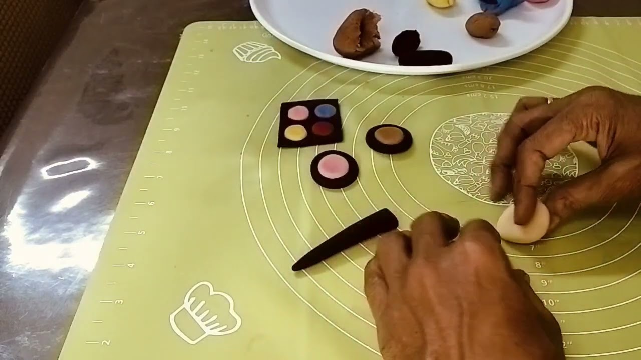 बिना फ़ॉन्डेंट,बिना टूल्स के मेकअप किट |  How To Make Easy Makeup Kit For Cake |