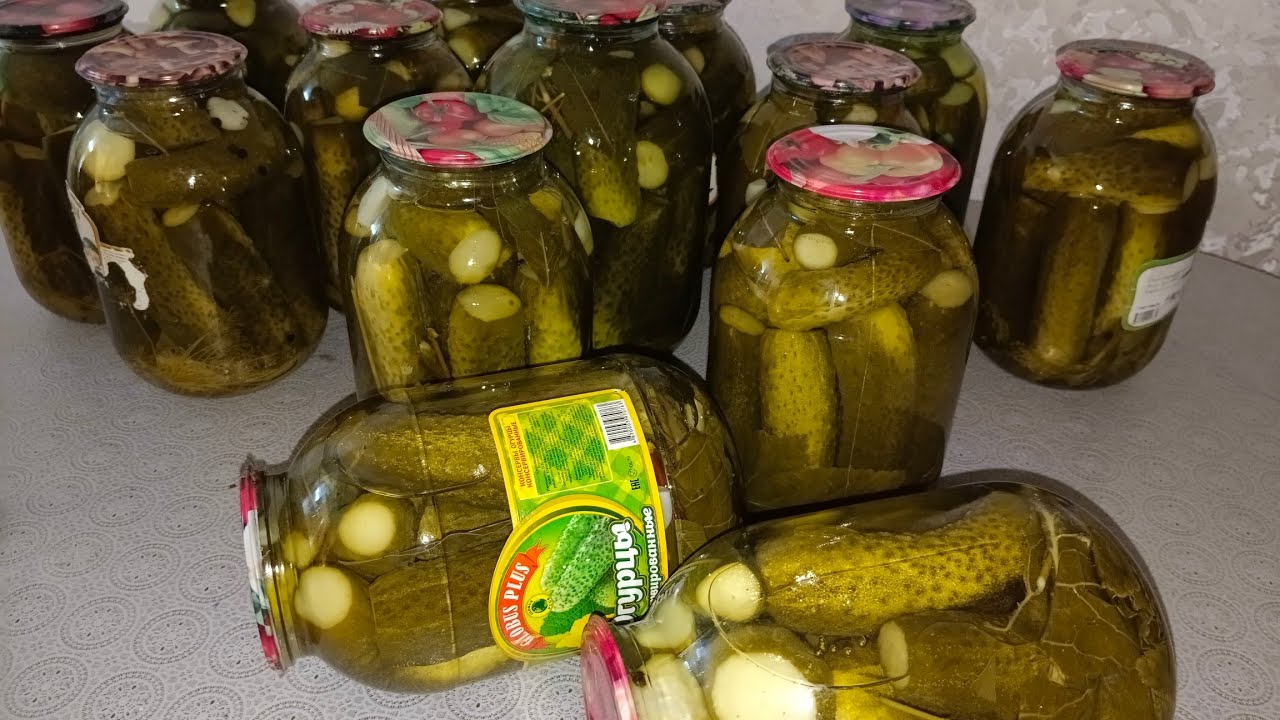 Просто заливаю кипятком.Закрываю по 50 банок и мало.Зимой огурцы не покупаю ! Хрустящие огурцы