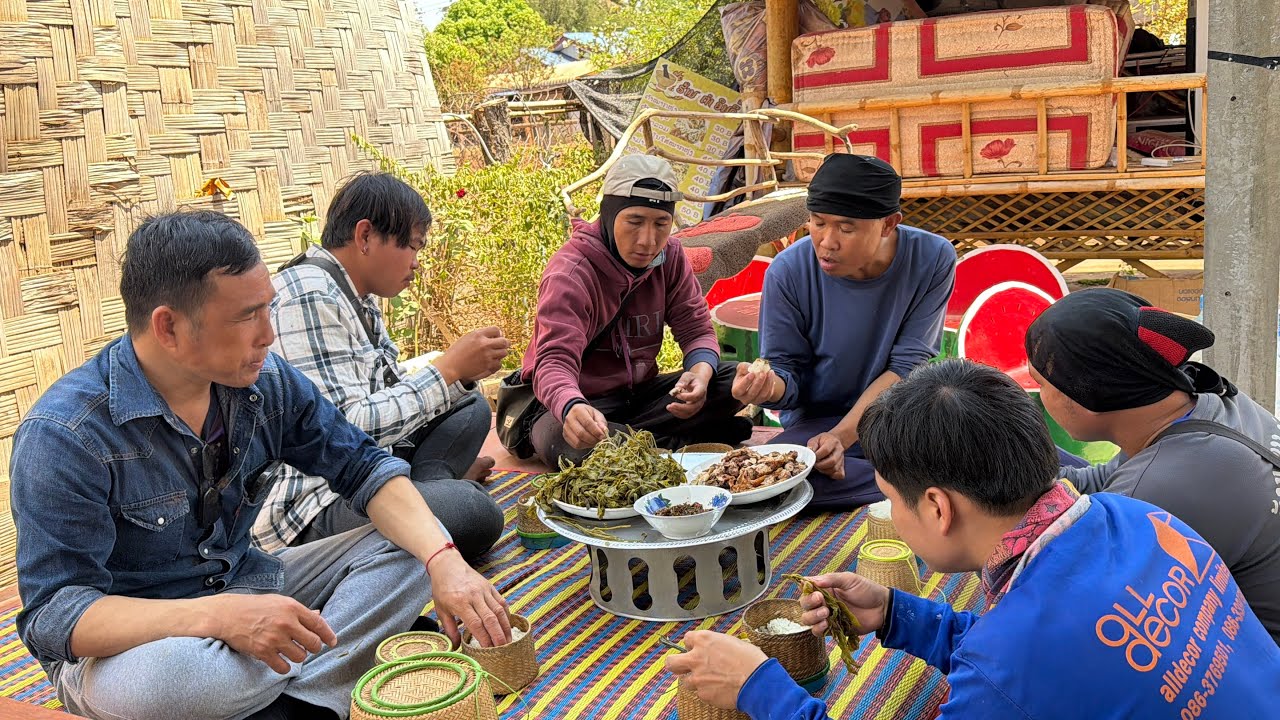 ทำอาหารเที่ยงให้ช่างกิน