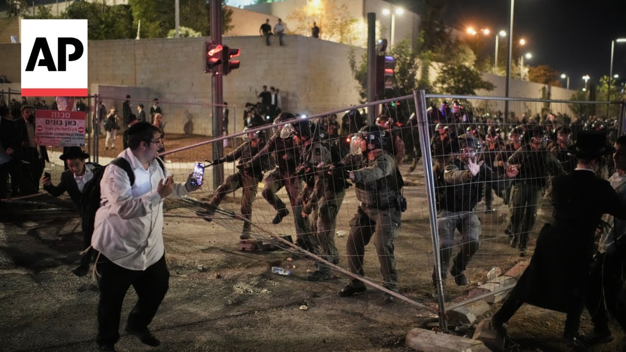 Tens of thousands of ultra-Orthodox Jews protest military draft in Jerusalem